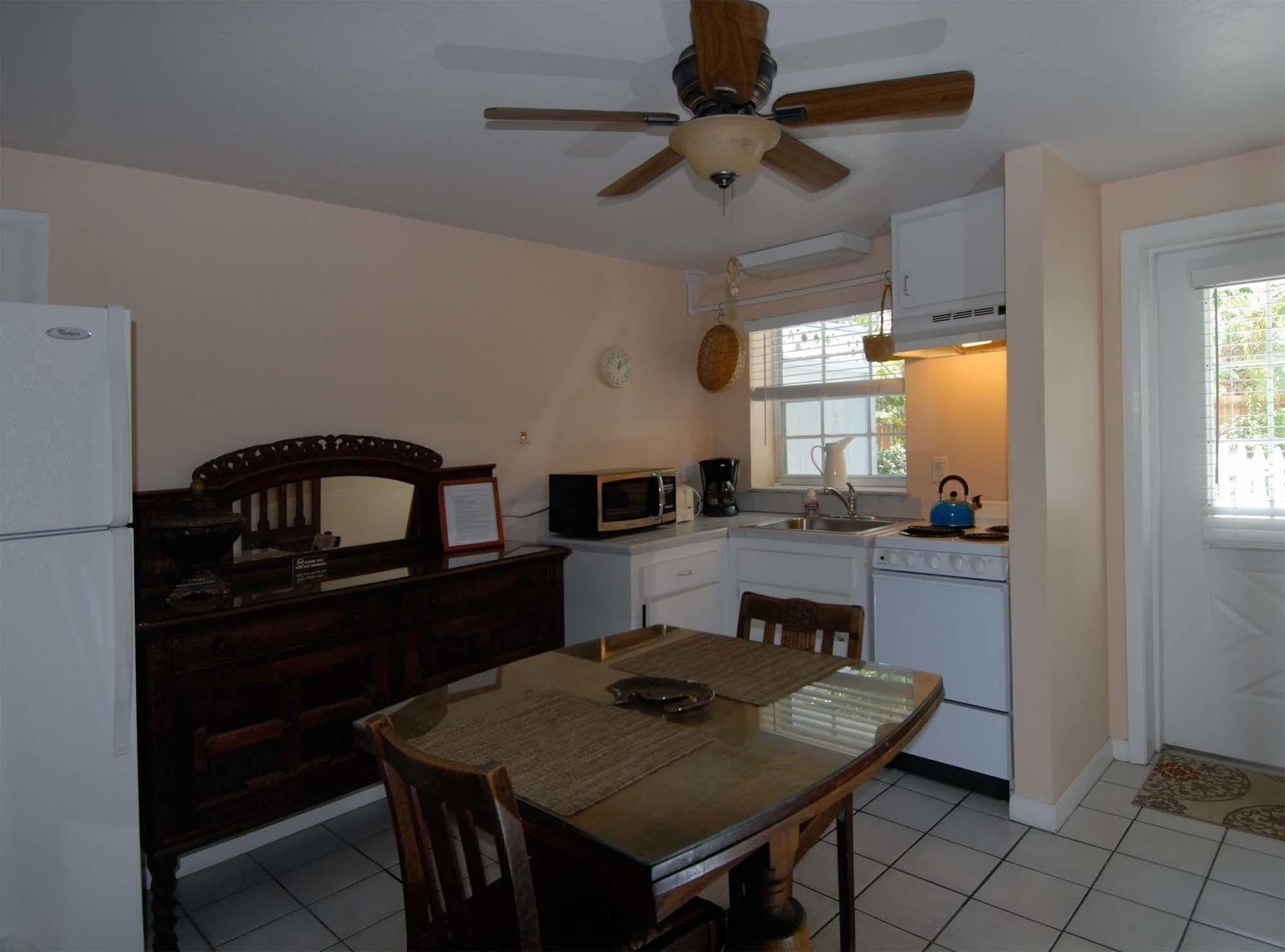 Seahorse Cottages - Adults Only 萨尼贝尔 外观 照片